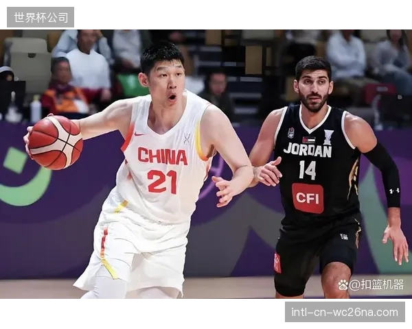 面对身材高大、打法硬朗的新西兰，埃及中后场对高空球的保护将是比赛的胜负手。