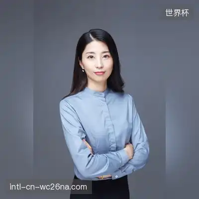 尹世